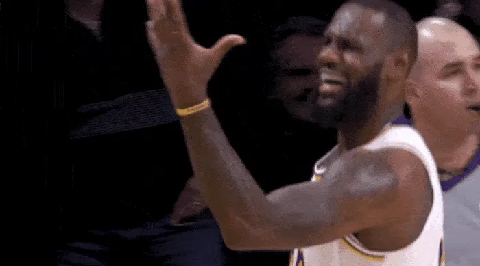 赛地聚焦:NBA总决赛今夜热度飙升;上海申花绝杀压哨;质疑声仍在;数据趋势出现新变化 赛地聚焦:NBA总决赛今夜热度飙升;上海申花绝杀压哨;质疑声仍在;数据趋势出现新变化